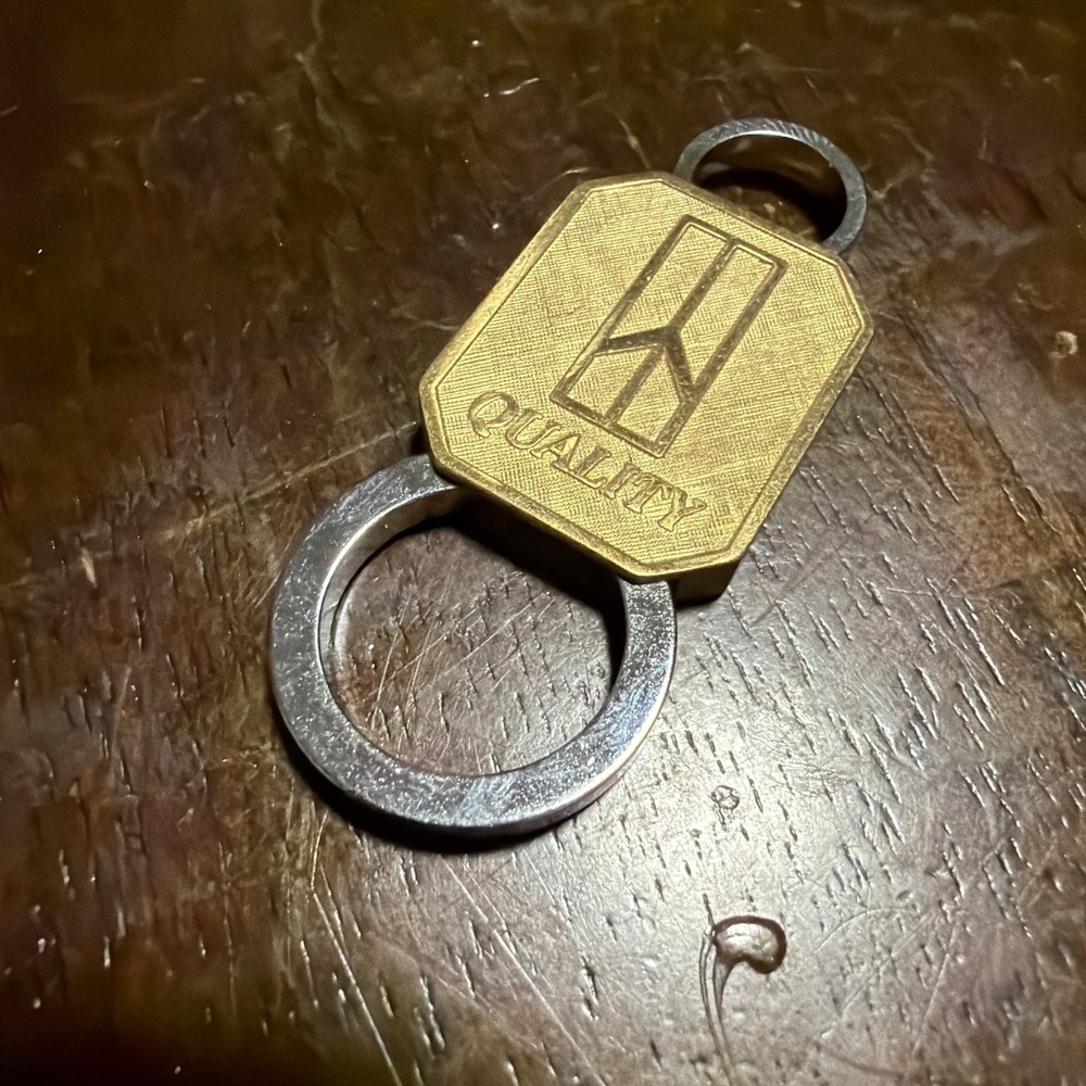 Vintage Oldsmobile Quality Valet Keychain Drop In Mailbox Postage